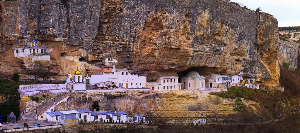Пещерный Свято-Успенский монастырь в Бахчисарае 